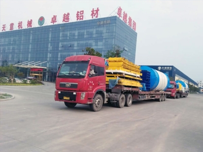 熱烈祝賀內(nèi)蒙古客戶輕質(zhì)墻板生產(chǎn)線成功啟運！